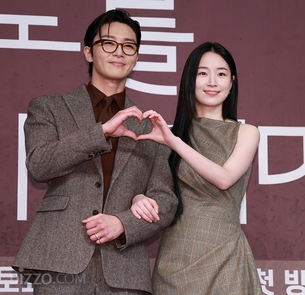 박서준, 원지안과 11살 차 부담 딛고 보여줄 깊어진 로맨스…&#39;경도를 기다리며&#39; [종합]