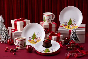 헬로키티&middot;쿠로미 담은 접시... 코렐, 산리오 협업 크리스마스 컬렉션 선보여