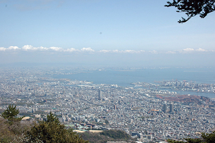 일본 소도시 호텔 트래픽 658% 급증&hellip;고베&middot;히로시마&middot;후쿠오카가 '뜬다'