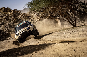 디펜더, 2026 W2RC 개막전 '다카르 랠리' 공식 데뷔