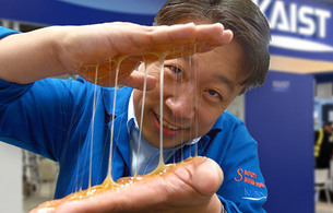 그래비티, CES 2026서 노화 모발 겨냥 폴리페놀 복합체 기술 공개