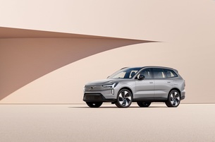 "올해 전기 플래그십 'EX90&middot;ES90' 투입"&hellip; 볼보자동차, 바퀴 달린 스마트폰 시대 연다