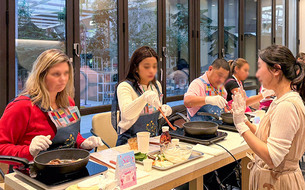 현대백화점, 환승 외국인 공략&hellip;'K컬처 환승투어'로 잠재 고객 선점