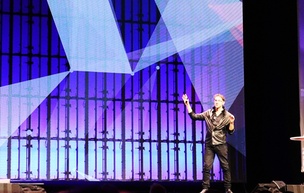 '딥 퓨처' 저자 &ldquo;챗봇과 이미지 생성, AI의 가장 게으른 활용법&rdquo;