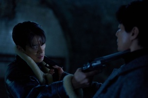 흠뻑 취한다, 극장의 맛&hellip;'휴민트' [리뷰]