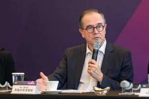 르노그룹 회장 "한국은 미래 모빌리티 핵심"… 자율주행·전동화·글로벌 허브로 키운다