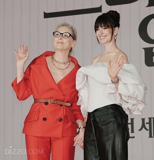 [종합] "지금이어야 했다"&hellip;20년 만 이유 있는 만남, 메릴 스트립X앤 해서웨이의 '악마는 프라다2'