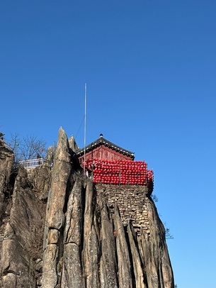 [서울의 골격, 그 근육을 걷다] ③관악산&middot;청계산: 도심과 산행이 만나는 리듬