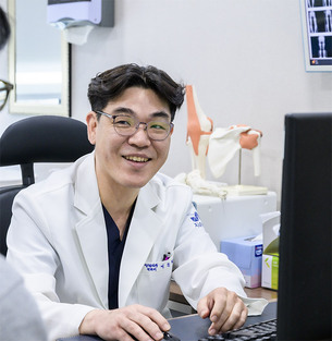 “100세 관절, 근육 관리가 중요하다” 퇴행성 관절염의 오해와 진실