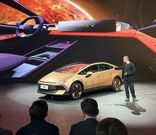 [오토 차이나] 현대차, '아이오닉 V' 공개… "중국 맞춤형 전동화 전략 본격화"