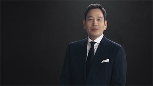 정용진 회장, 스타벅스 손정현 대표 전격 해임&hellip;'5&middot;18 탱크데이' 논란 책임